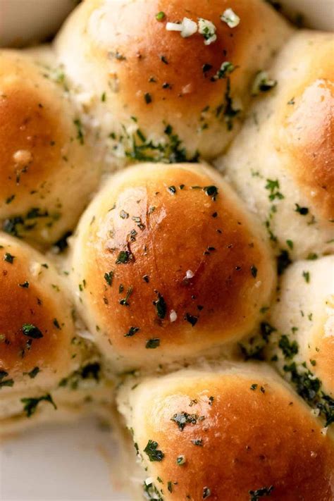 Garlic Butter Bread Rolls | Recipe | Dinner rolls, Garlic butter for ...