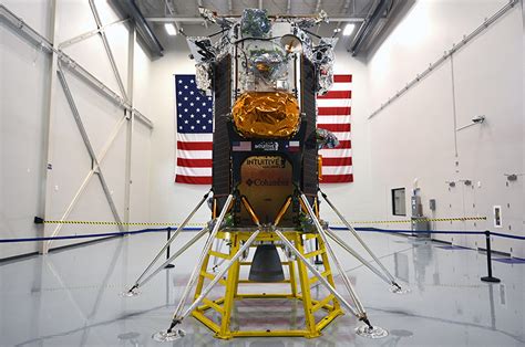 Up close with Intuitive Machine's Nova-C lunar lander before it leaves ...