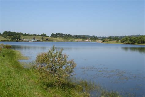 Stanley Pool © Phil Eptlett cc-by-sa/2.0 :: Geograph Britain and Ireland