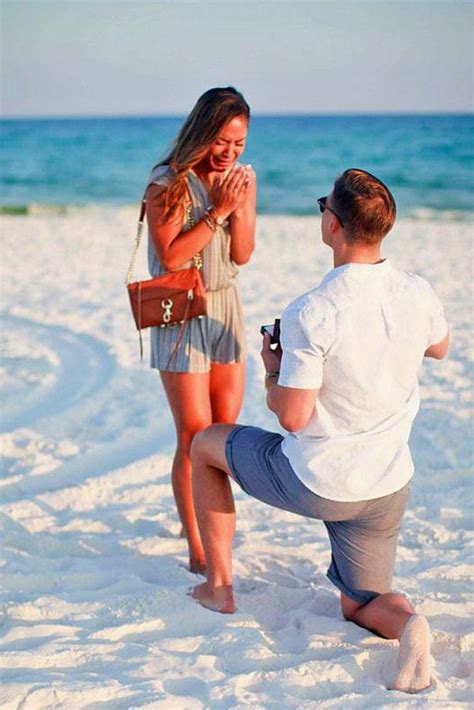 18 Best Romantic Proposals That Inspire You