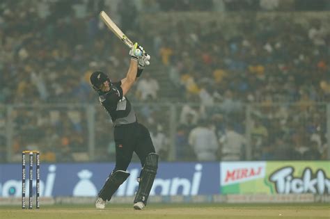 Martin Guptill goes on the charge | ESPNcricinfo.com