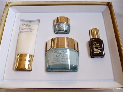 Estee Lauder Daywear Gift Set 50ml Moisturizer + Eye Gel + Advanced Night Repair Cleanser And ...