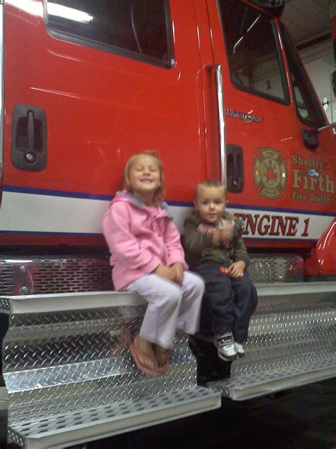 Life is good: Preschool Field Trip to Fire Station