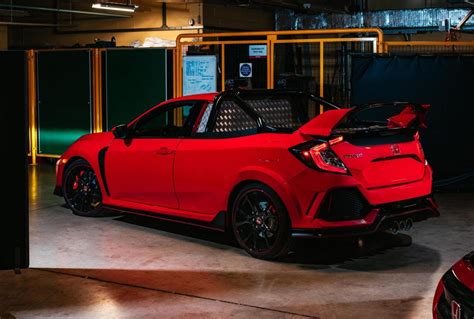 Honda Civic Type R ute revealed… wait, what? – PerformanceDrive