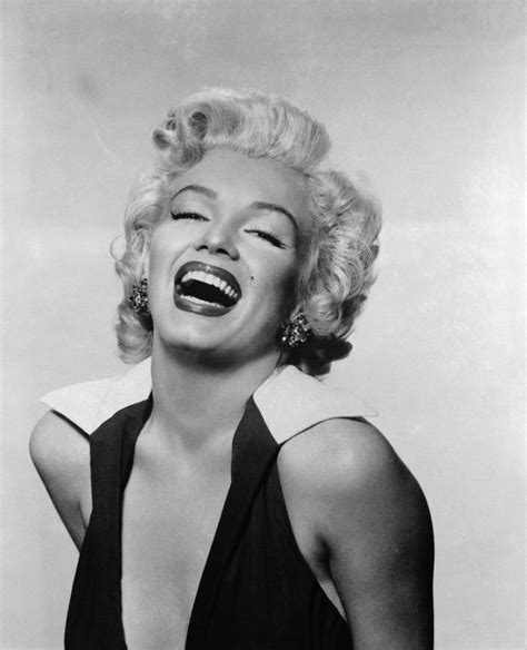 Beautiful B&W portraits of Marilyn Monroe ~ vintage everyday