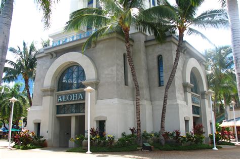 Aloha Tower, Oahu | To-Hawaii.com