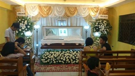 Funeral Home Offers Hilarious Service to Customers: “Uupo ka na lang at iiyak”