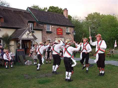 Day 8, pub 45, Burghfield, Cunning Man, dancing (jaholmes)… | Flickr