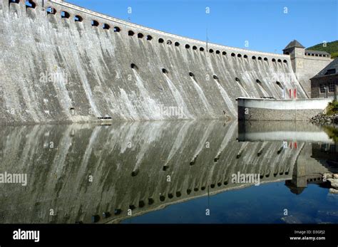 (dpa) - View of the wall of the historic Eder Masonry Dam near Stock ...