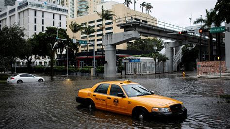 Tropical Storm Eta Causes Flooding in South Florida - The New York Times