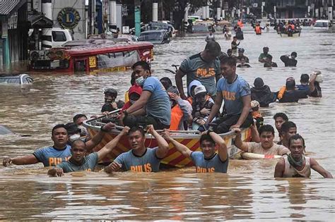 Major floods in Manila as typhoon batters Philippines | Philstar.com