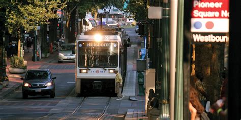 Transit Lanes | National Association of City Transportation Officials