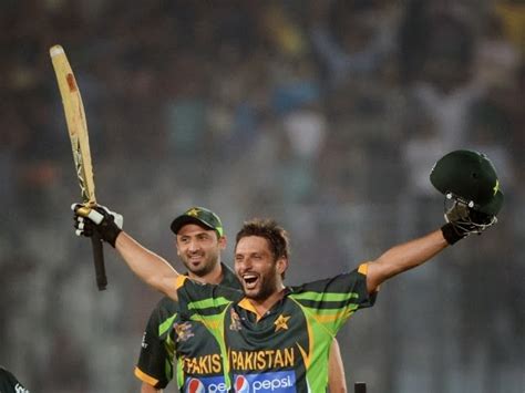 Shahid Afridi vs India innings Winning Moments two Sixes & Interview Asia cup 2014 ~ FUNALBUM