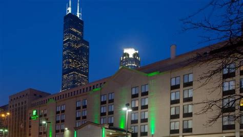 Holiday Inn & Suites Chicago - Downtown, an IHG Hotel: 2021 Pictures, Reviews, Prices & Deals ...