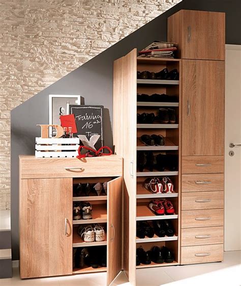 Shoe cabinet - the practical furniture piece for a tidy home