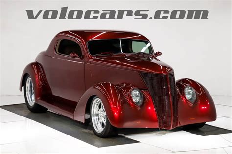 1937 Ford Custom | Volo Museum