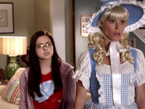 List of Modern Family Halloween episodes | It's A Stampede!