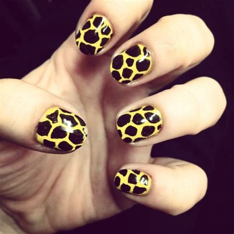 Yellow giraffe print makes me happy ☺ (Taken with... - Hey, Nice Nails!