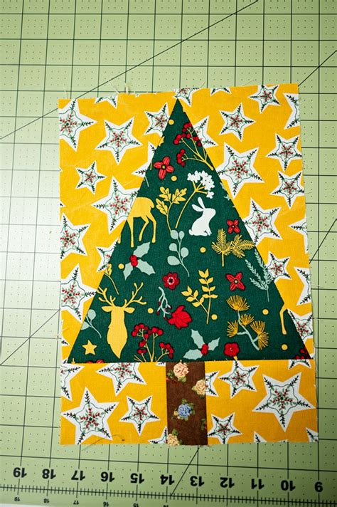 The Easiest Christmas Tree Quilt Block Pattern - Pattymac Makes