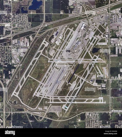 aerial map view above Detroit Metropolitan Wayne County Airport (DTW Stock Photo - Alamy