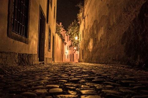 16 Photos Showing The Mystery Of Empty Streets - VIEWBUG.com