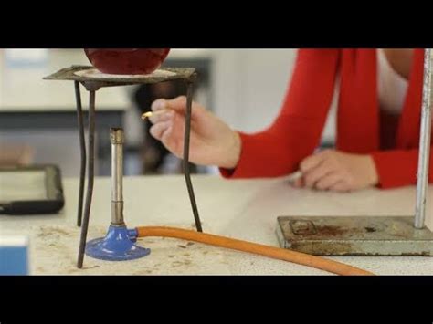 Bunsen burner experiments - YouTube