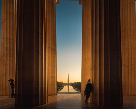 Lincoln Memorial on the National Mall (Travel Photo Guide)