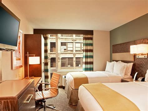 Holiday Inn Express Manhattan Times Square South Guest Room & Suite Options