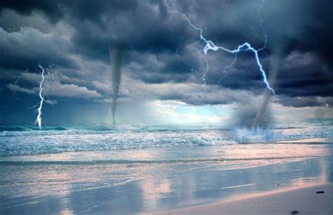 Pictures Lightning Storm Ocean Water | Storm Over Water, beach ...