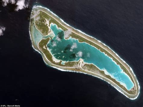 Islands from the air: Stunning photographs taken from space show Earth's archipelagos as you've ...