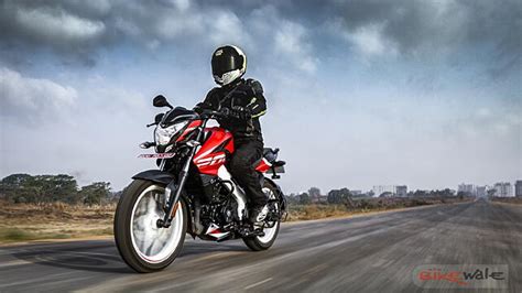 2021 Bajaj Pulsar NS200: Review Image Gallery - BikeWale