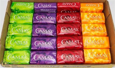 FLAT OF ASSORTED CAMAY BARS OF SOAP