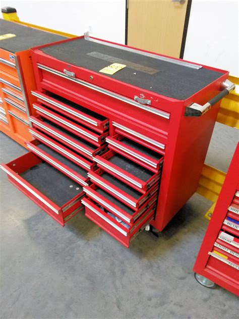 U.S. GENERAL 13-Drawer Rolling Tool Box, (Bldg 2)