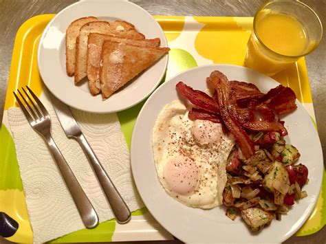 [Homemade] American Breakfast for Dinner: eggs, bacon, home fries, toast, o.j. : food