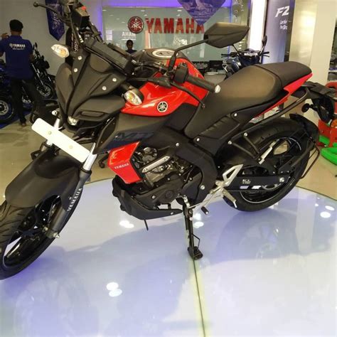 Dealership-level mod adds three new colour options to the Yamaha MT-15