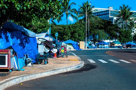 Powerful Photos Show What Life Is Like For A Homeless 3-Year-Old In Hawaii