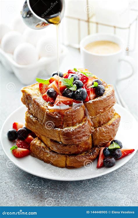 French toast with berries stock image. Image of honey - 144448905