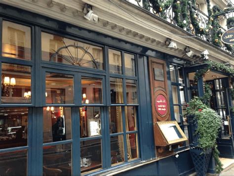 History of Café Procope: Oldest Coffee Shop in Paris - Amazing France