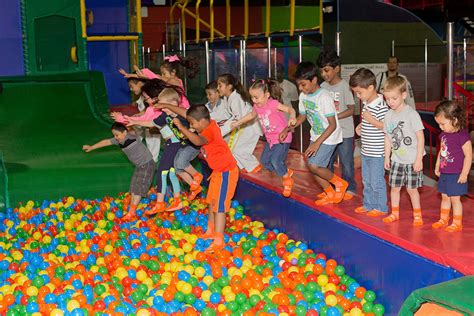 Home | Bounce Bounce - The Trampoline Park