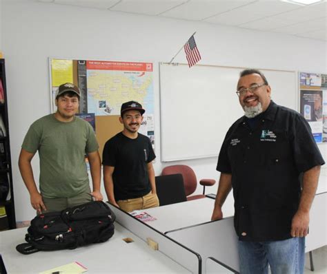 News - Students excited to be at Luna on the first day of the fall semester