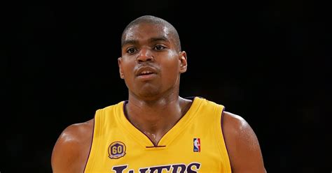 NBA Fanatic: Andrew Bynum Los Angeles Lakers