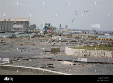 Images of the aftermath of the Great Tohoku Earthquake and Tsunami ...