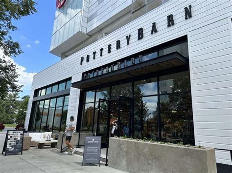 Pottery Barn opens new store in the Mosaic District | FFXnow