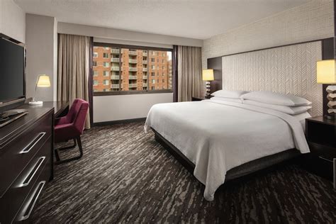 Embassy Suites Crystal City Hotel Rates, Reviews, Coupons near (DCA ...