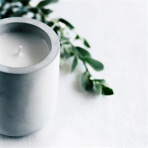 How to Choose the Best Candle Scents for You: Candle Scent List & Quiz