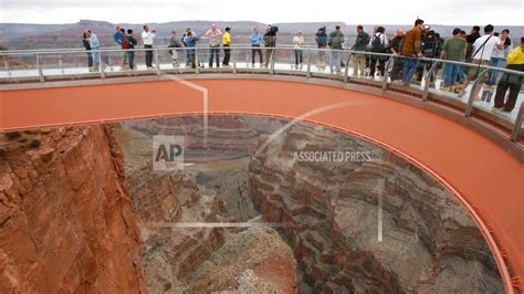 Official: Man jumps to his death at Grand Canyon Skywalk