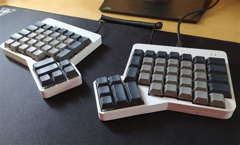 Ergodox: Teclado ergonómico y Open Source | Kaleidos Blog | Beautiful tech, beautiful values