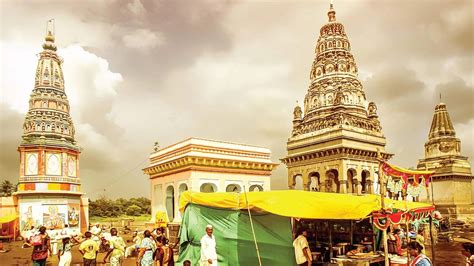 Vitthal Rukmini Mandir Pandharpur, Timings, History, Travel Guide