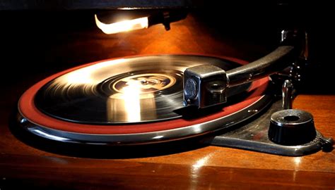 1939 Dual vintage record player | Vintage record player, Record player, Vintage records