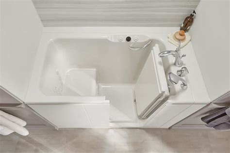 Kohler Walk-In Tub Review and Pricing in 2024